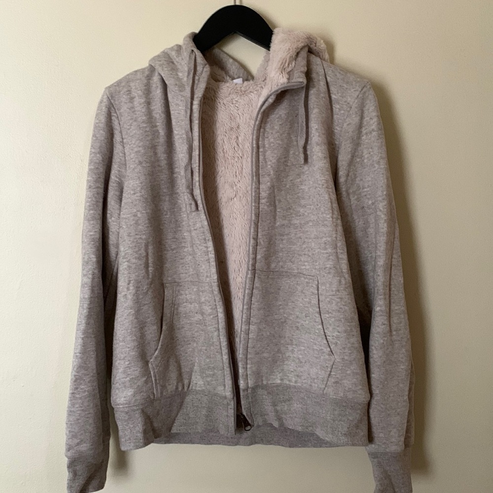 Uniqlo sherpa hoodie